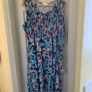 Sleeveless dress mid calf length